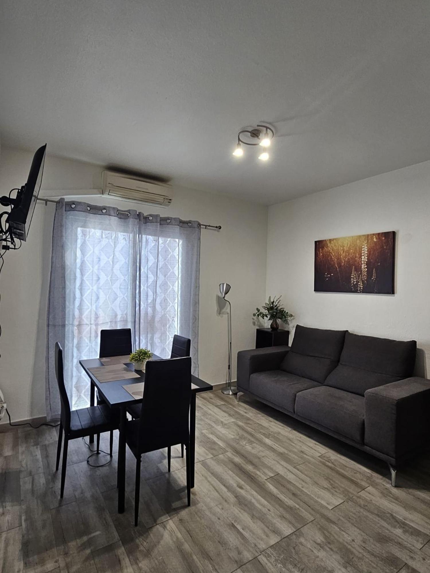 Apartamentos Sleep In Мадрид Экстерьер фото